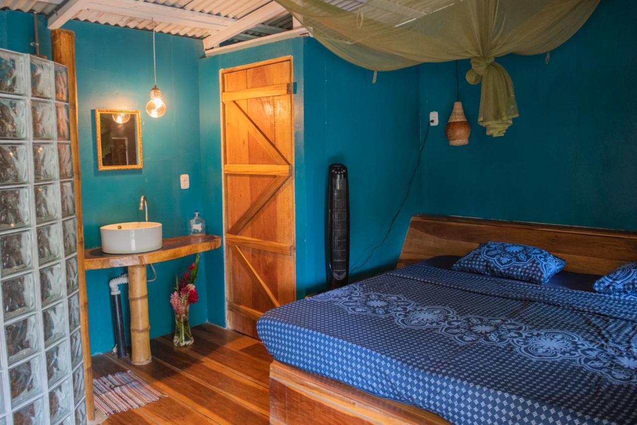 Roots Family Hostel Puerto Viejo de Talamanca Kültér fotó