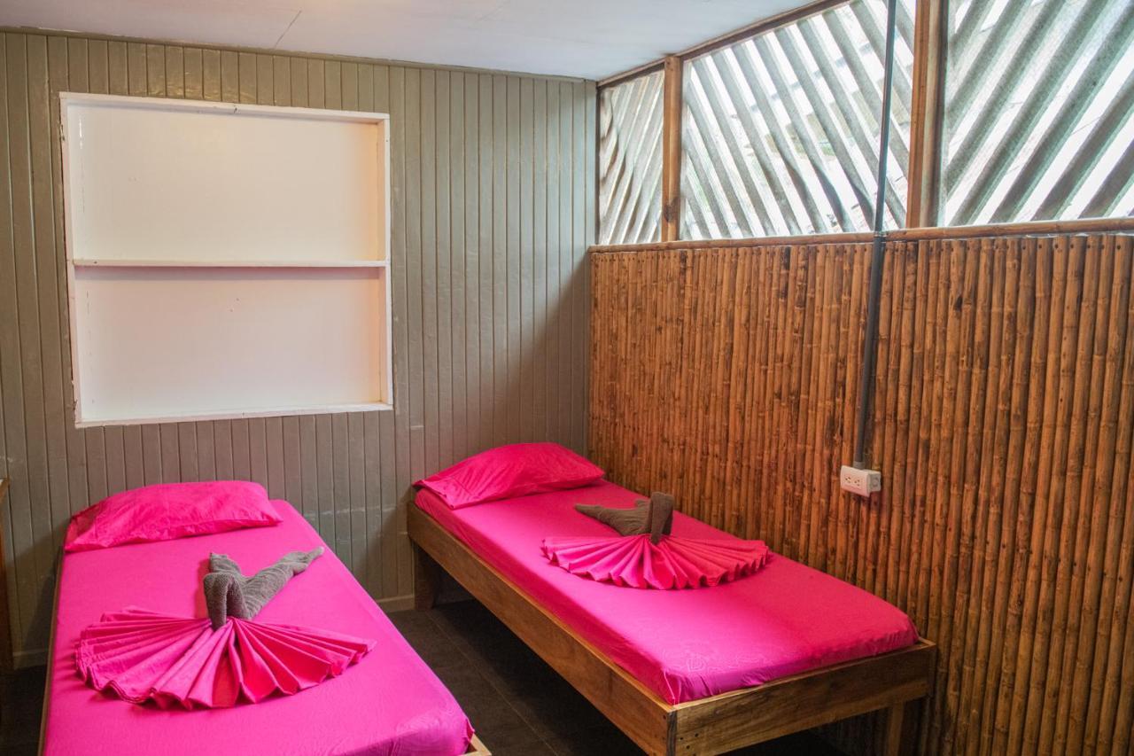 Roots Family Hostel Puerto Viejo de Talamanca Kültér fotó