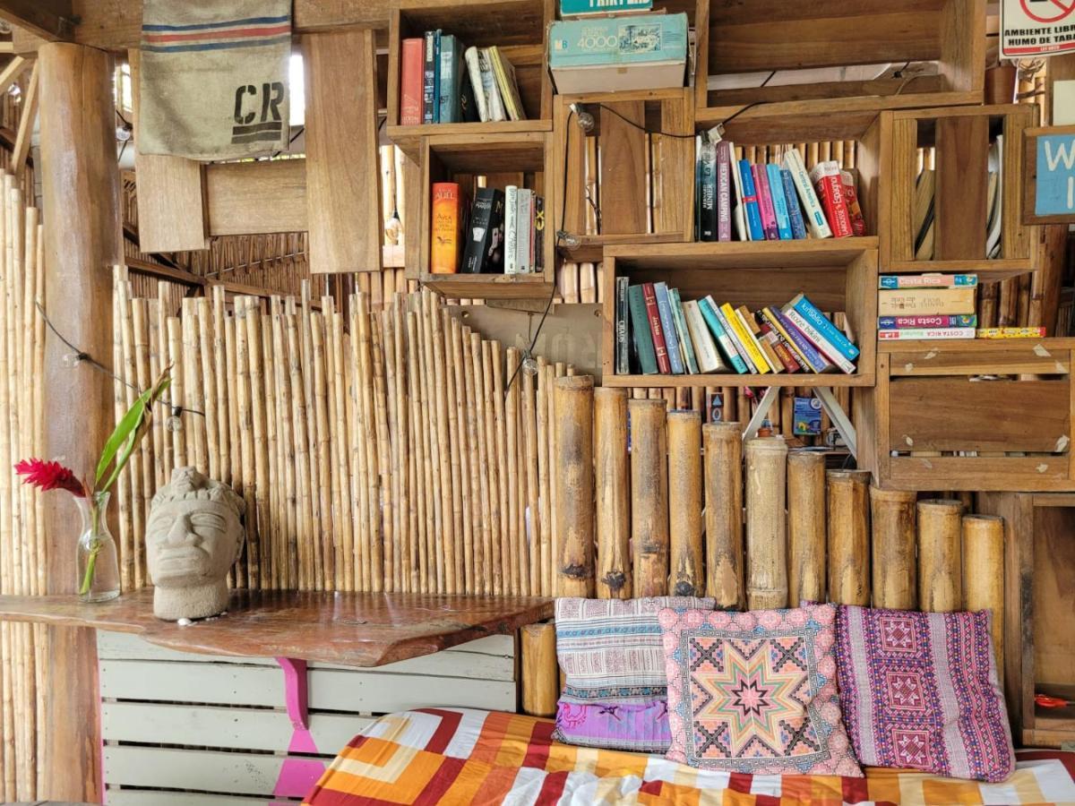 Roots Family Hostel Puerto Viejo de Talamanca Kültér fotó