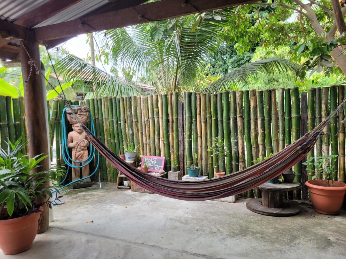 Roots Family Hostel Puerto Viejo de Talamanca Kültér fotó