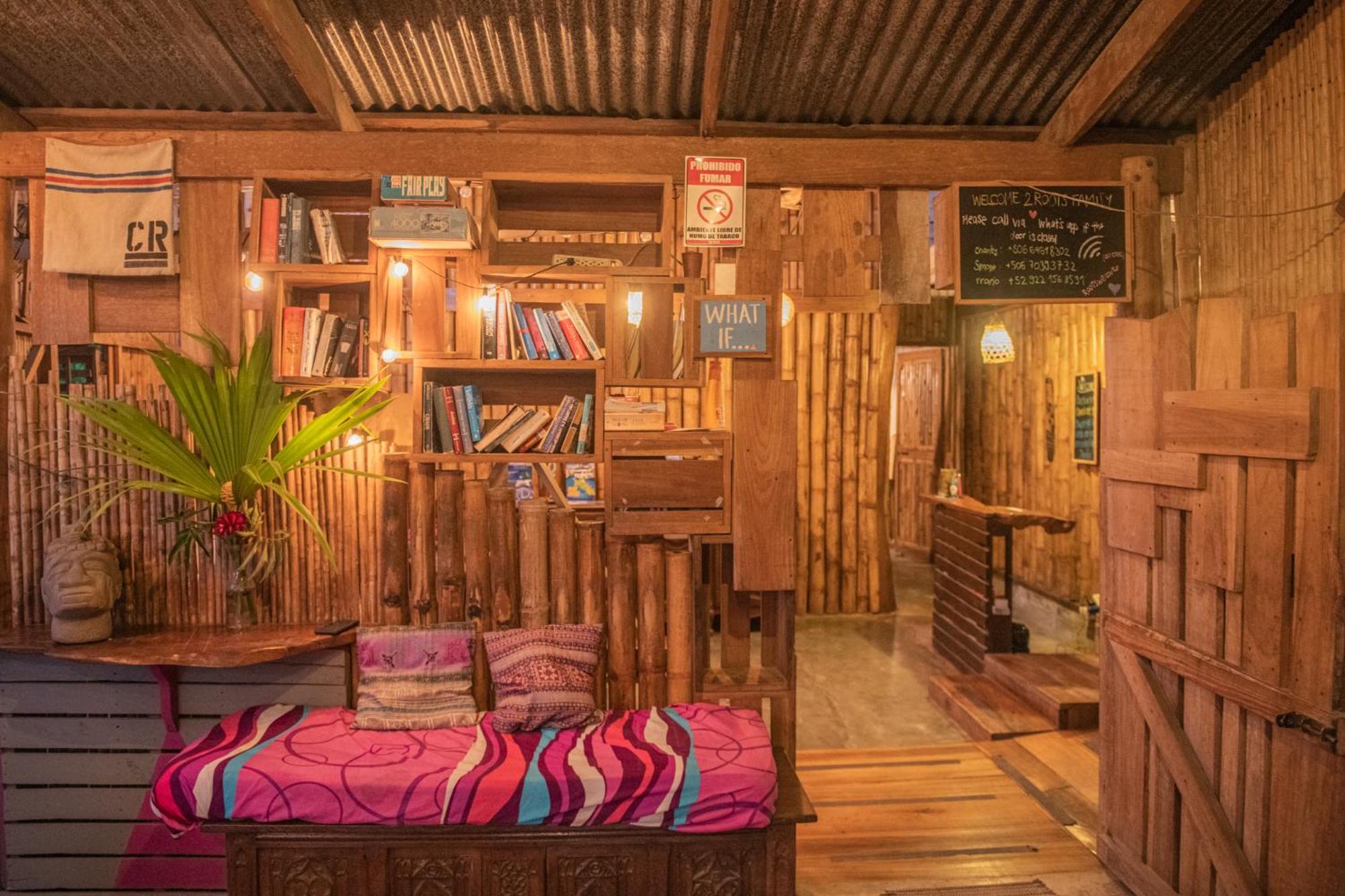 Roots Family Hostel Puerto Viejo de Talamanca Kültér fotó